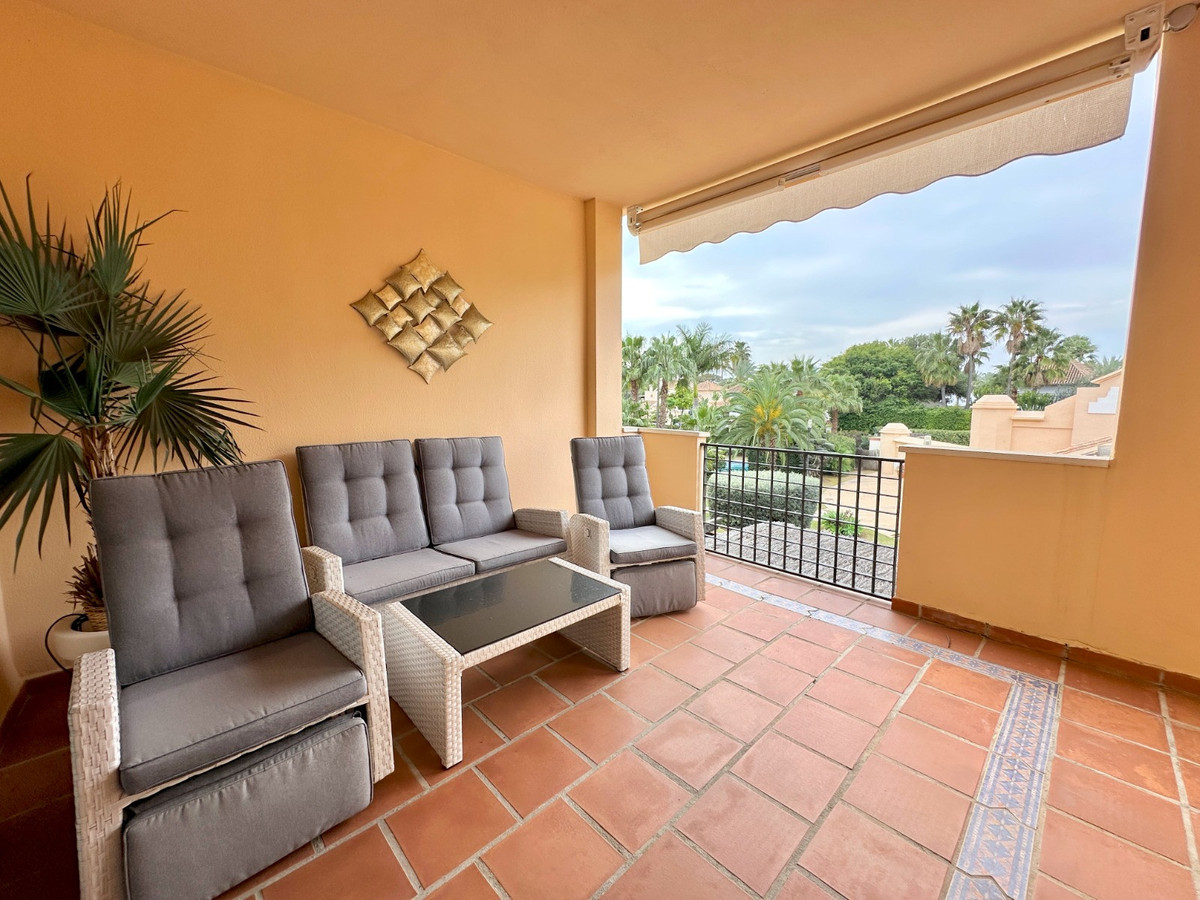 2 Bedroom Apartment for Sale in Puerto Banús — 9