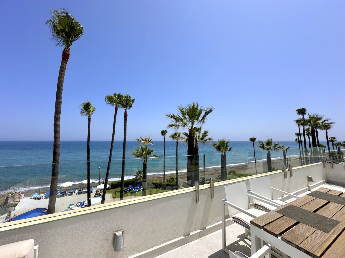 3 Bedroom Apartment for Sale in Estepona