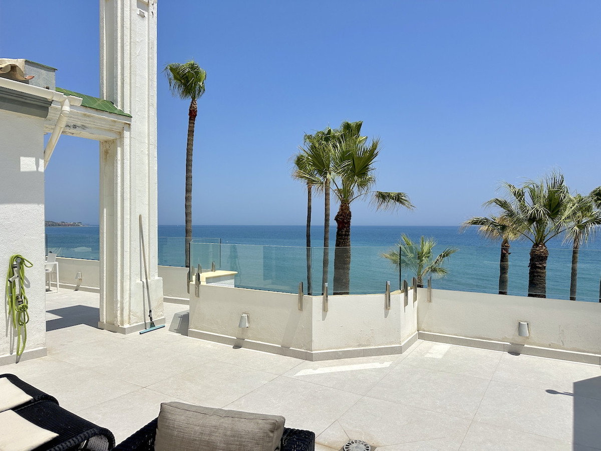 3 Bedroom Apartment for Sale in Estepona — 4