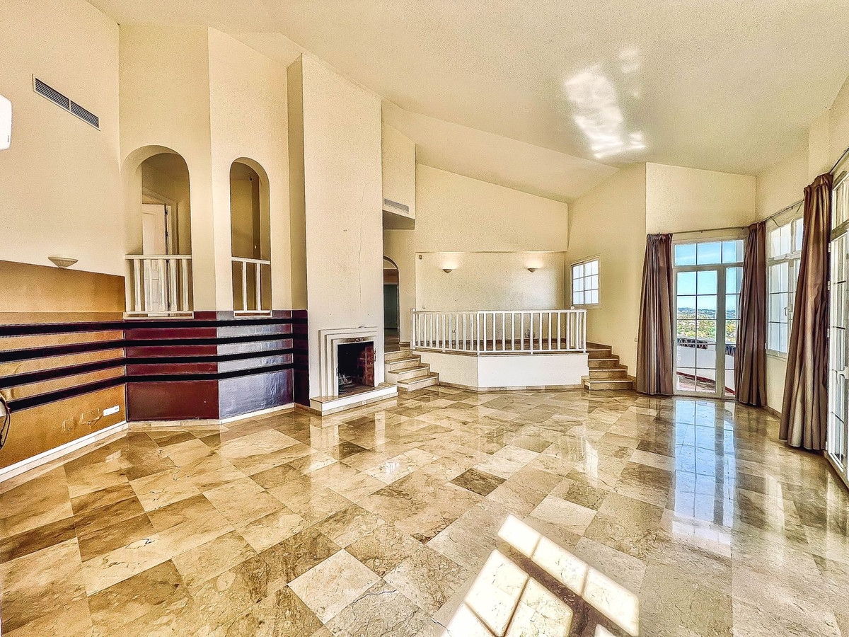 4 Bedroom Villa for Sale in La Quinta — 4