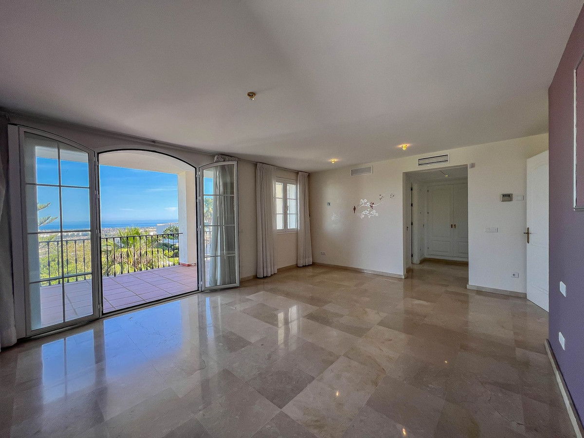 4 Bedroom Villa for Sale in La Quinta — 5
