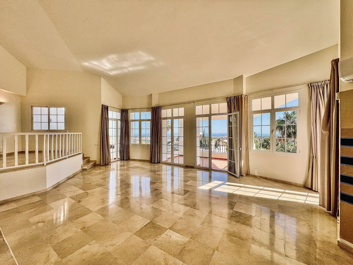 4 Bedroom Villa for Sale in La Quinta — 9