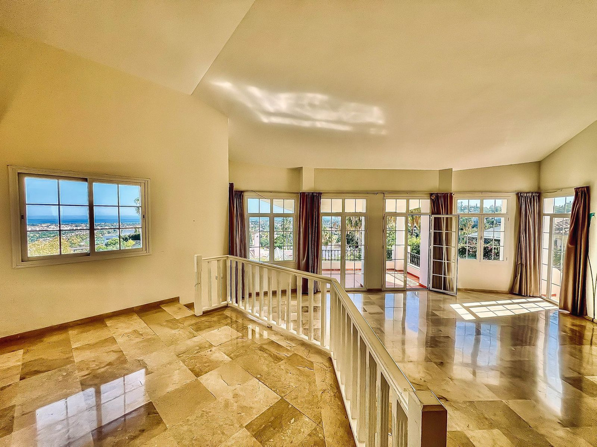 4 Bedroom Villa for Sale in La Quinta — view 10