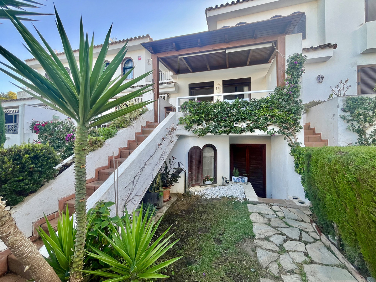 2 Bedroom Villa for Sale in Costalita