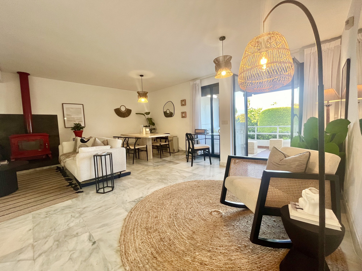 2 Bedroom Villa for Sale in Costalita — view 10