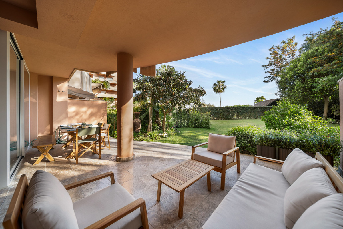 3 Bedroom Apartment for Sale in Nueva Andalucía — 7