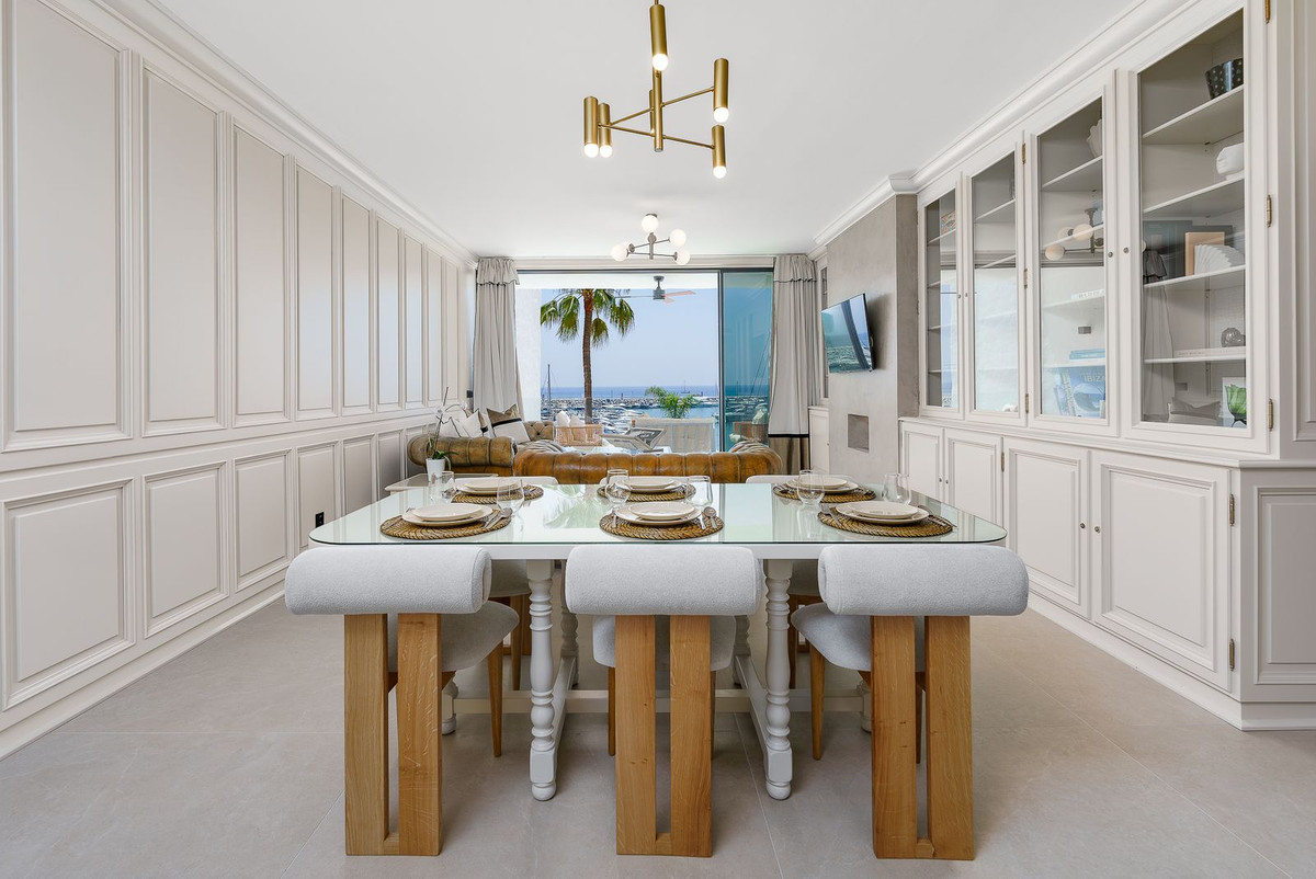 2 Bedroom Apartment for Sale in Puerto Banús