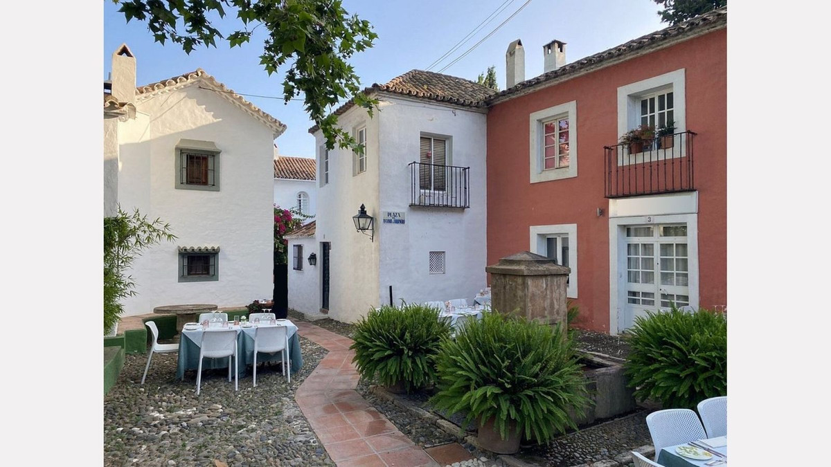 3 Bedroom Villa for Sale in The Golden Mile — 6
