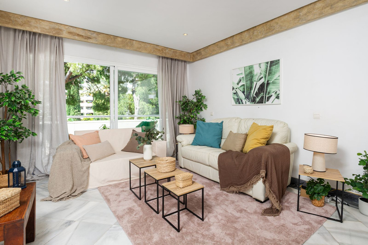 2 Bedroom Apartment for Sale in Marbella — 2