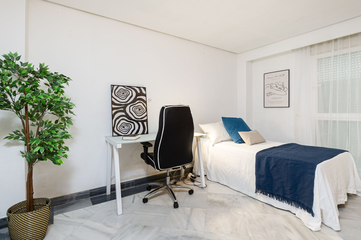 2 Bedroom Apartment for Sale in Marbella — view 10