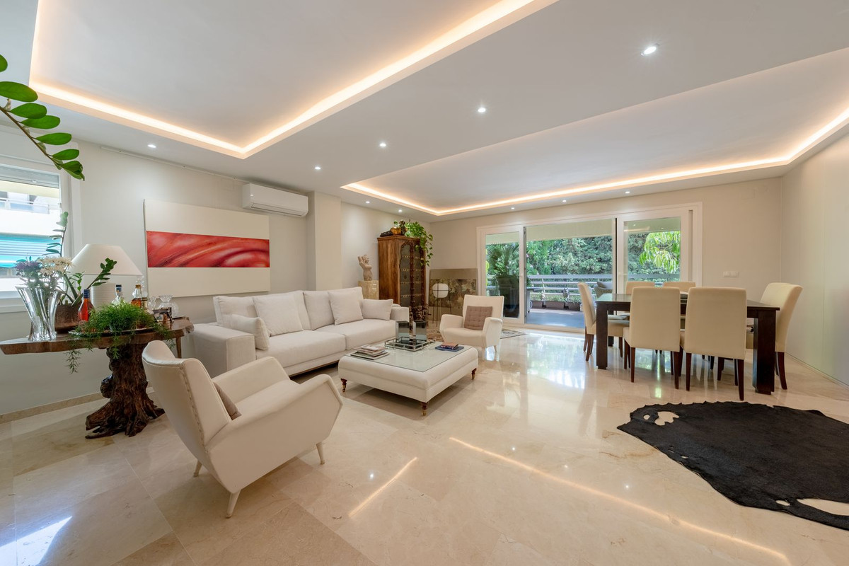 2 Bedroom Apartment for Sale in Marbella — 2