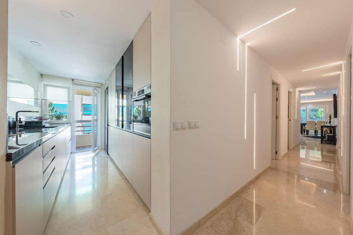 2 Bedroom Apartment for Sale in Marbella — 4