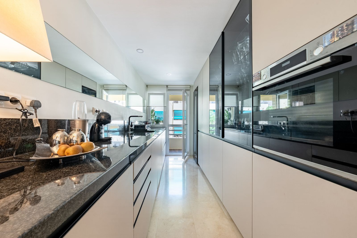 2 Bedroom Apartment for Sale in Marbella — 5