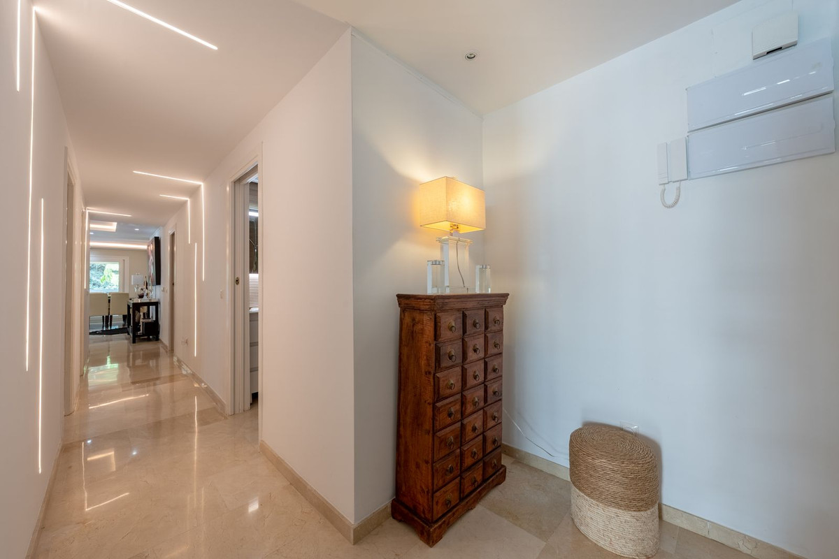 2 Bedroom Apartment for Sale in Marbella — 6