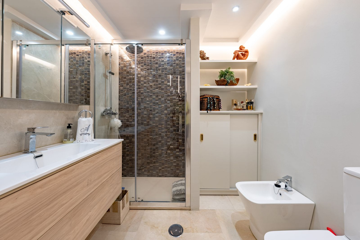 2 Bedroom Apartment for Sale in Marbella — 9