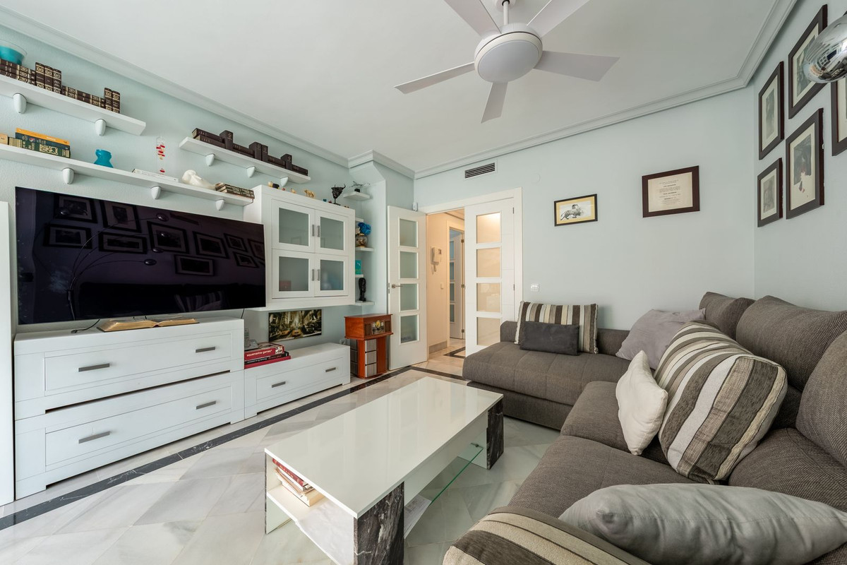 2 Bedroom Apartment for Sale in Marbella — 8