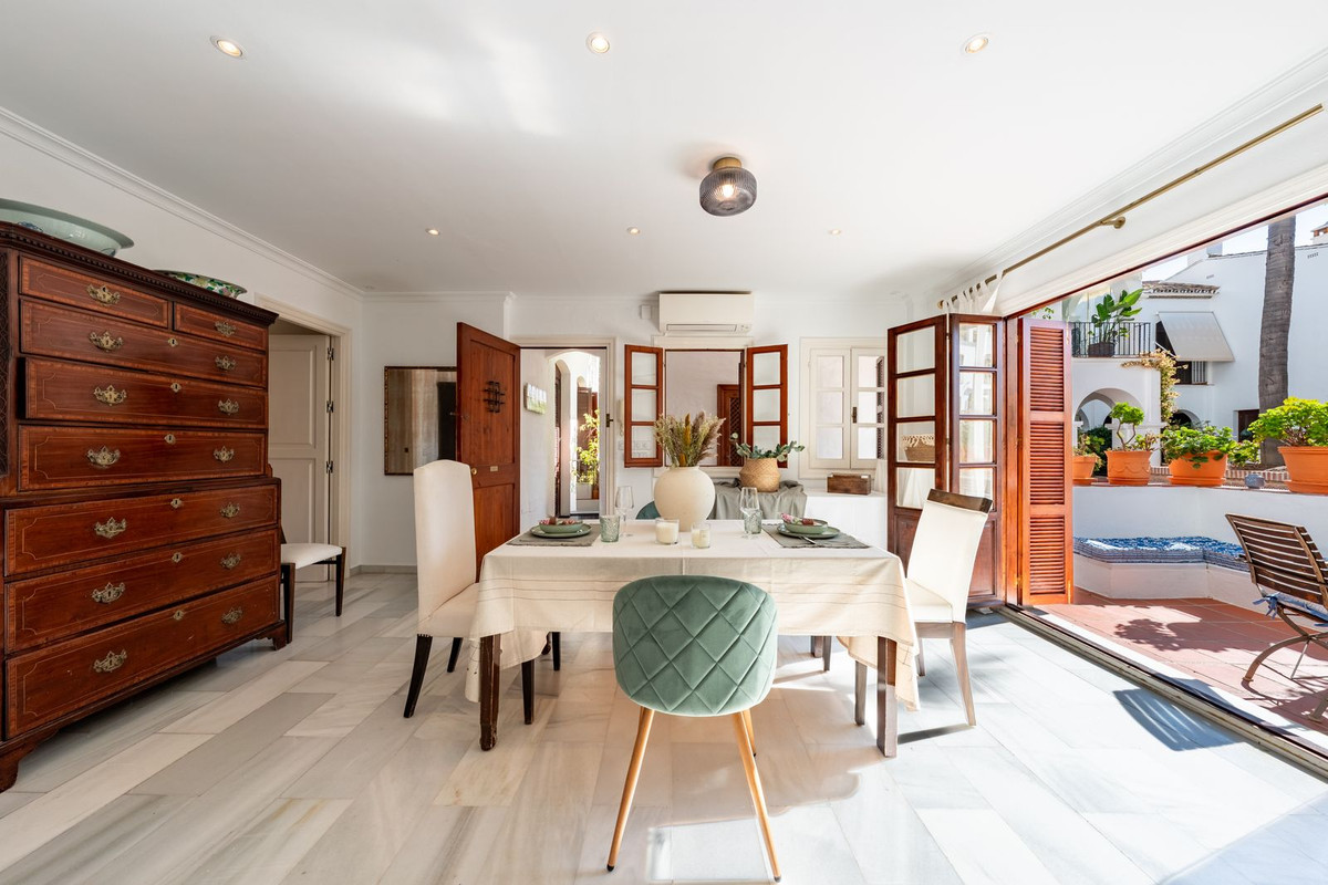 3 Bedroom Apartment for Sale in The Golden Mile — 4