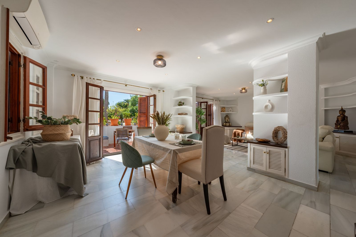 3 Bedroom Apartment for Sale in The Golden Mile — 9