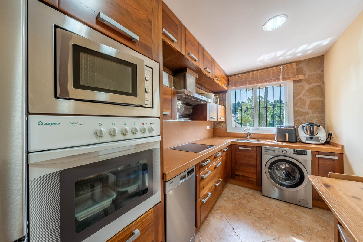 2 Bedroom Apartment for Sale in Aloha — 4