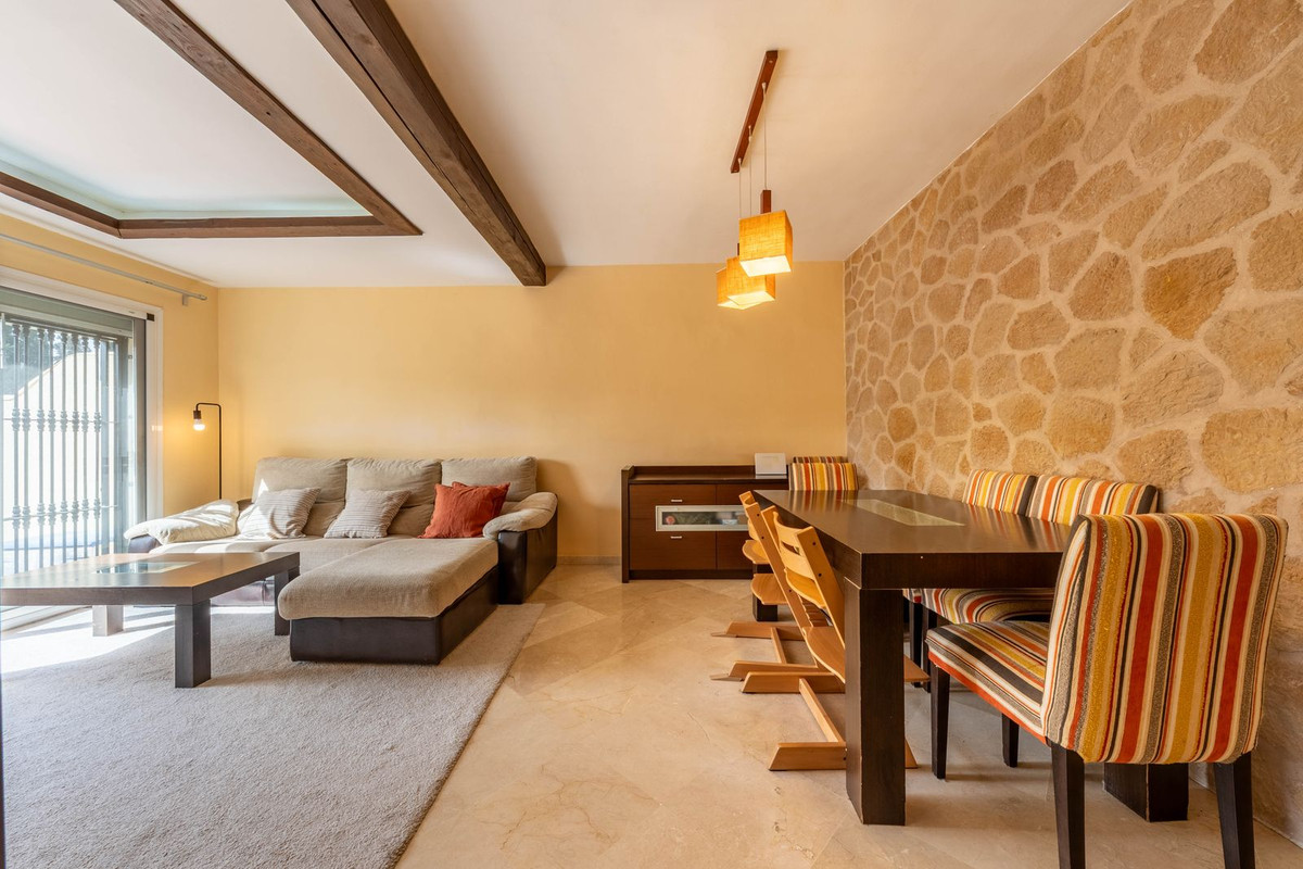 2 Bedroom Apartment for Sale in Aloha — 8