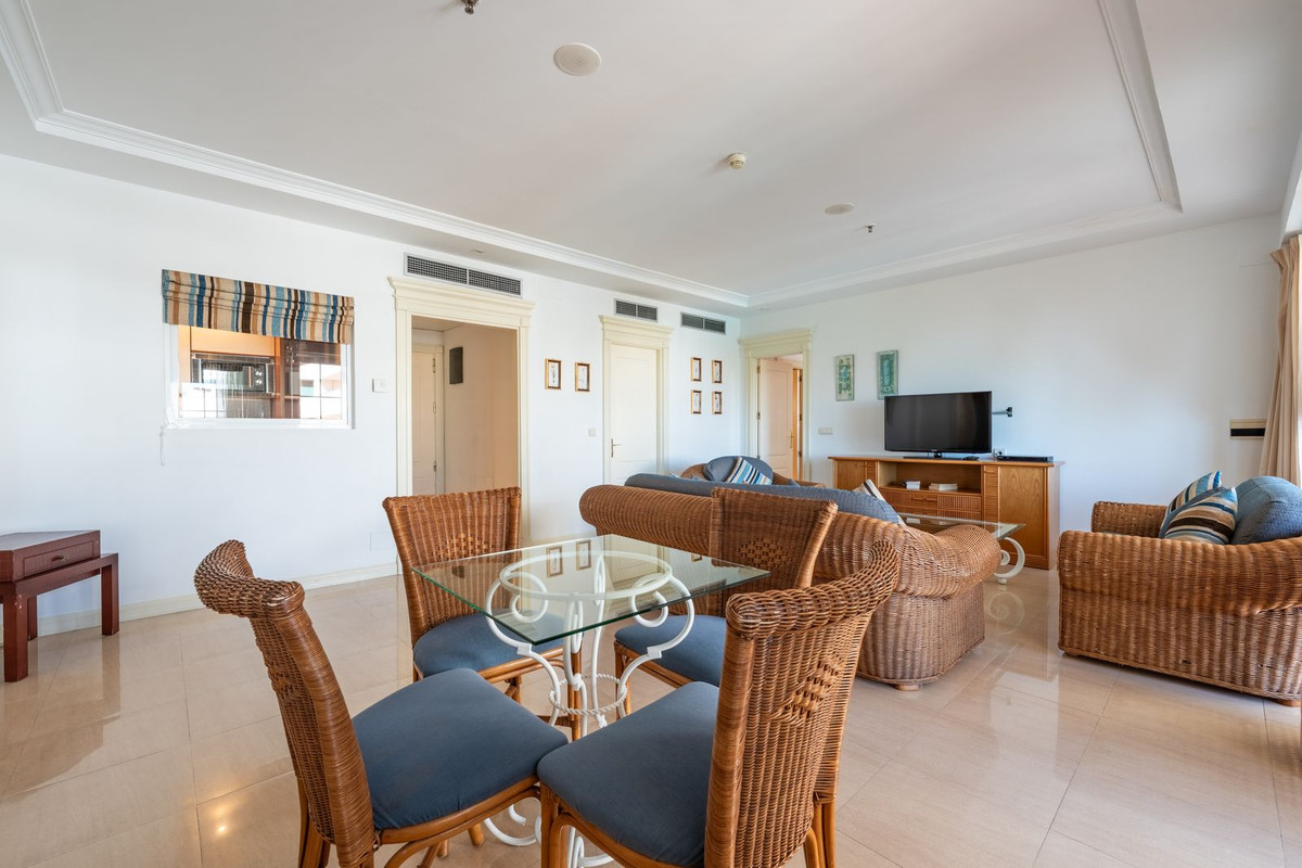 2 Bedroom Apartment for Sale in Marbella — view 10