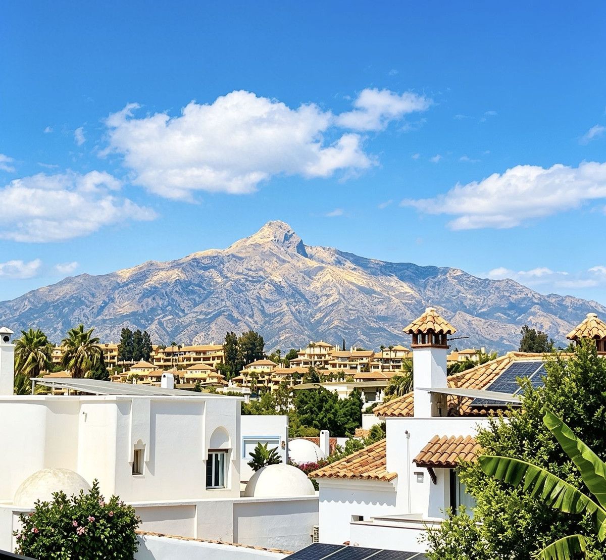 5 Bedroom Villa for Sale in Marbella — 2