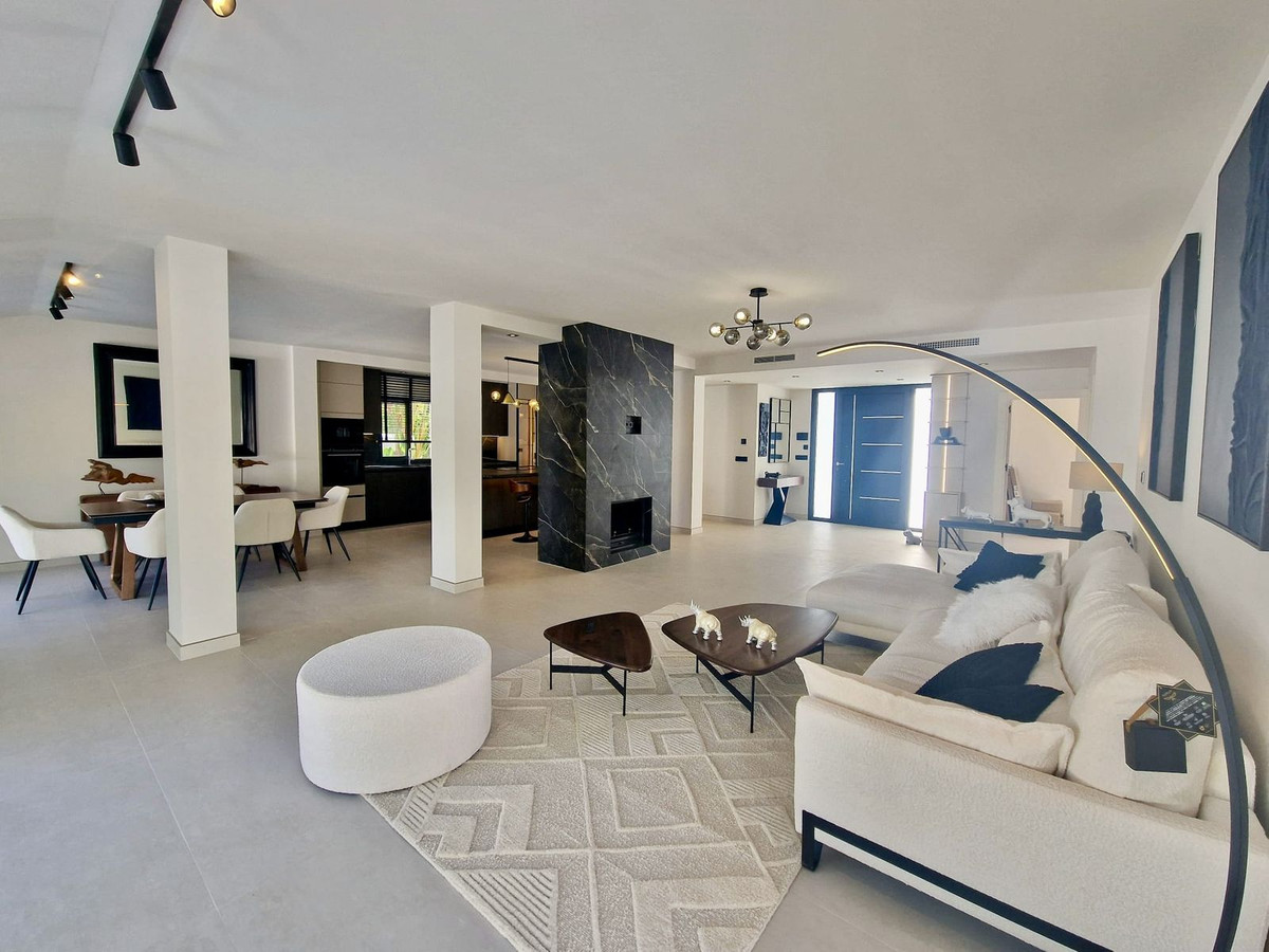 5 Bedroom Villa for Sale in Marbella — 7