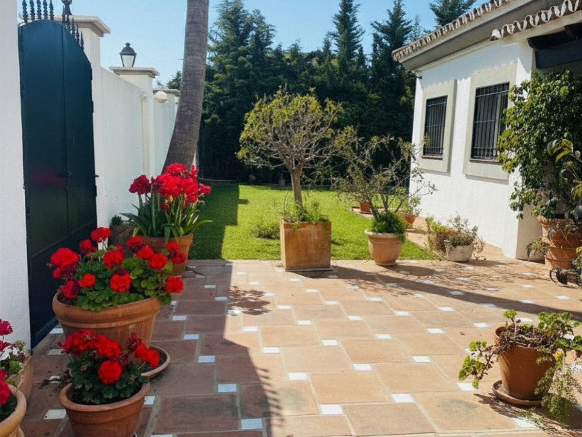 4 Bedroom Villa for Sale in Estepona — 5