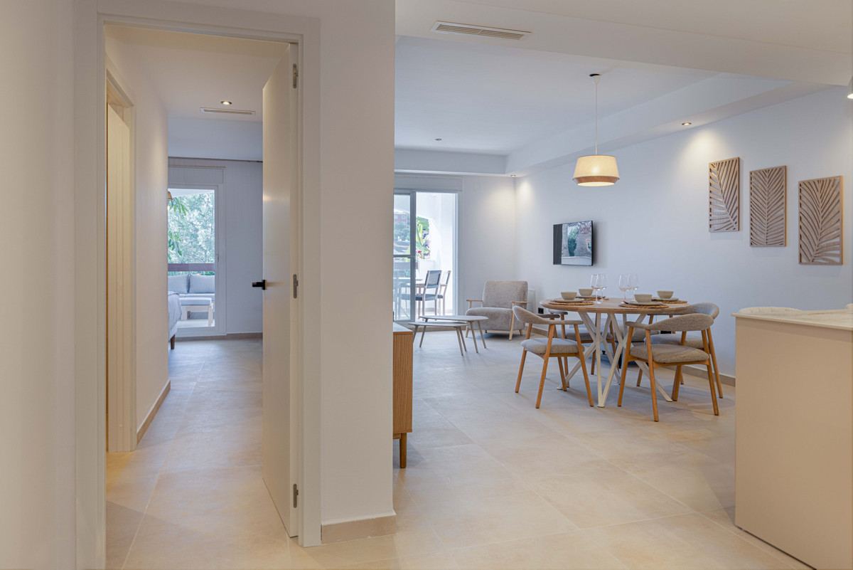 2 Bedroom Apartment for Sale in Nueva Andalucía — 3
