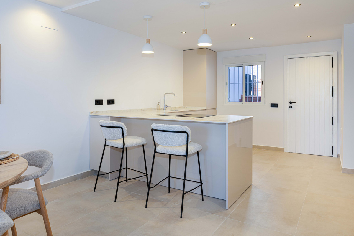 2 Bedroom Apartment for Sale in Nueva Andalucía — 4