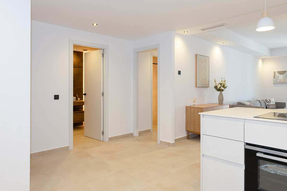 2 Bedroom Apartment for Sale in Nueva Andalucía — 7