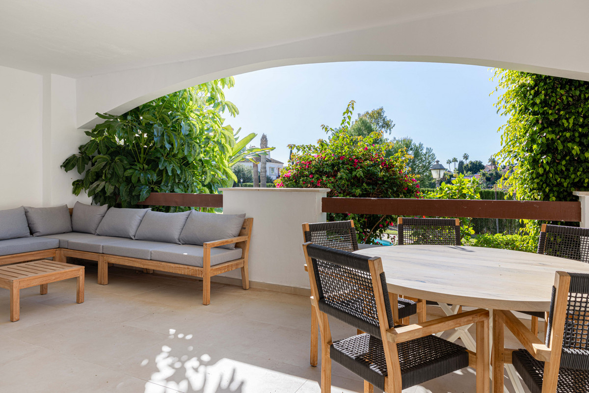 2 Bedroom Apartment for Sale in Nueva Andalucía