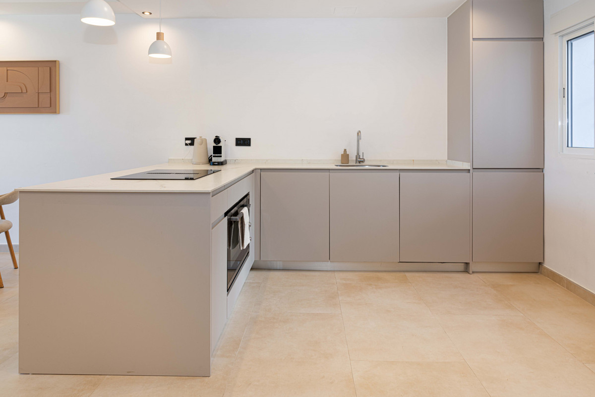 2 Bedroom Apartment for Sale in Nueva Andalucía — 2