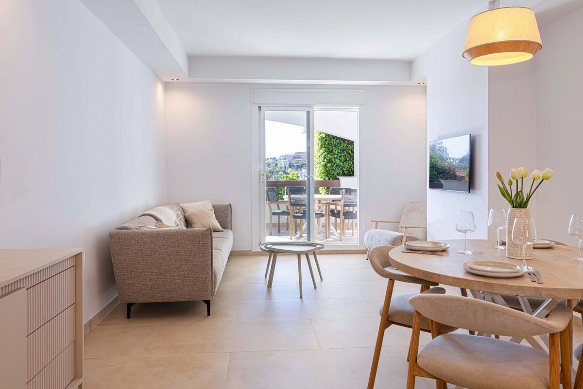 2 Bedroom Apartment for Sale in Nueva Andalucía — 4