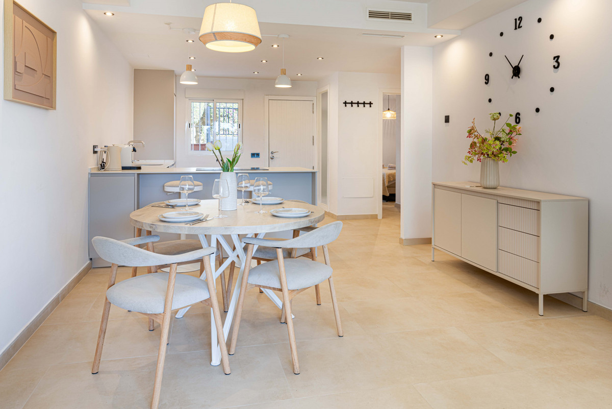 2 Bedroom Apartment for Sale in Nueva Andalucía — 5