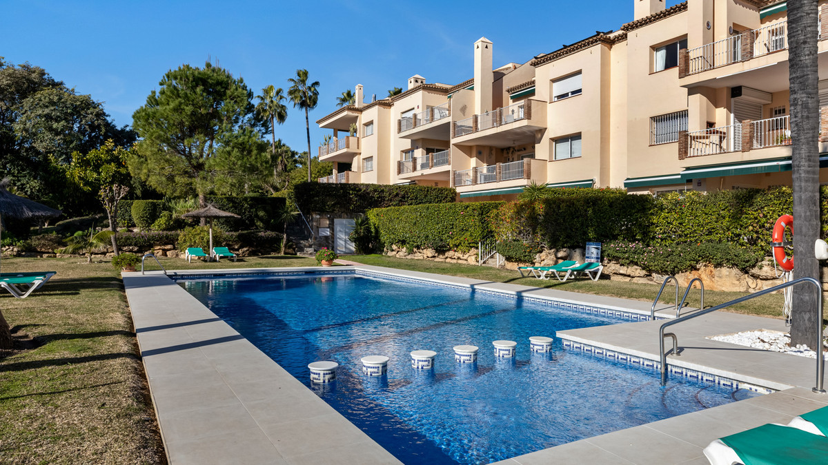 3 Bedroom Apartment for Sale in Nueva Andalucía — 4