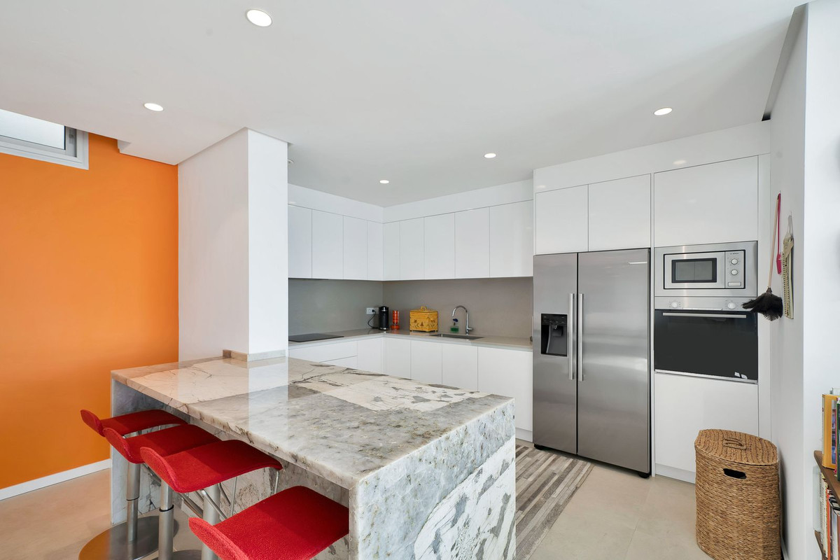 3 Bedroom Apartment for Sale in Benahavís — 5