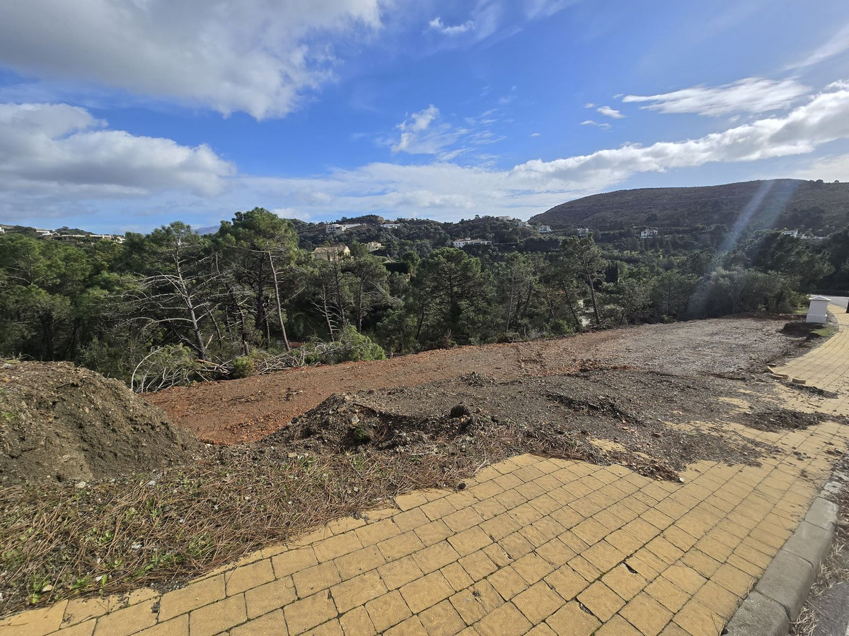 Plot for Sale in Benahavís — 2