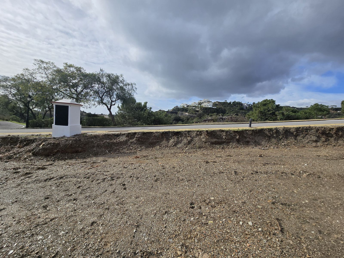 Plot for Sale in Benahavís — view 10