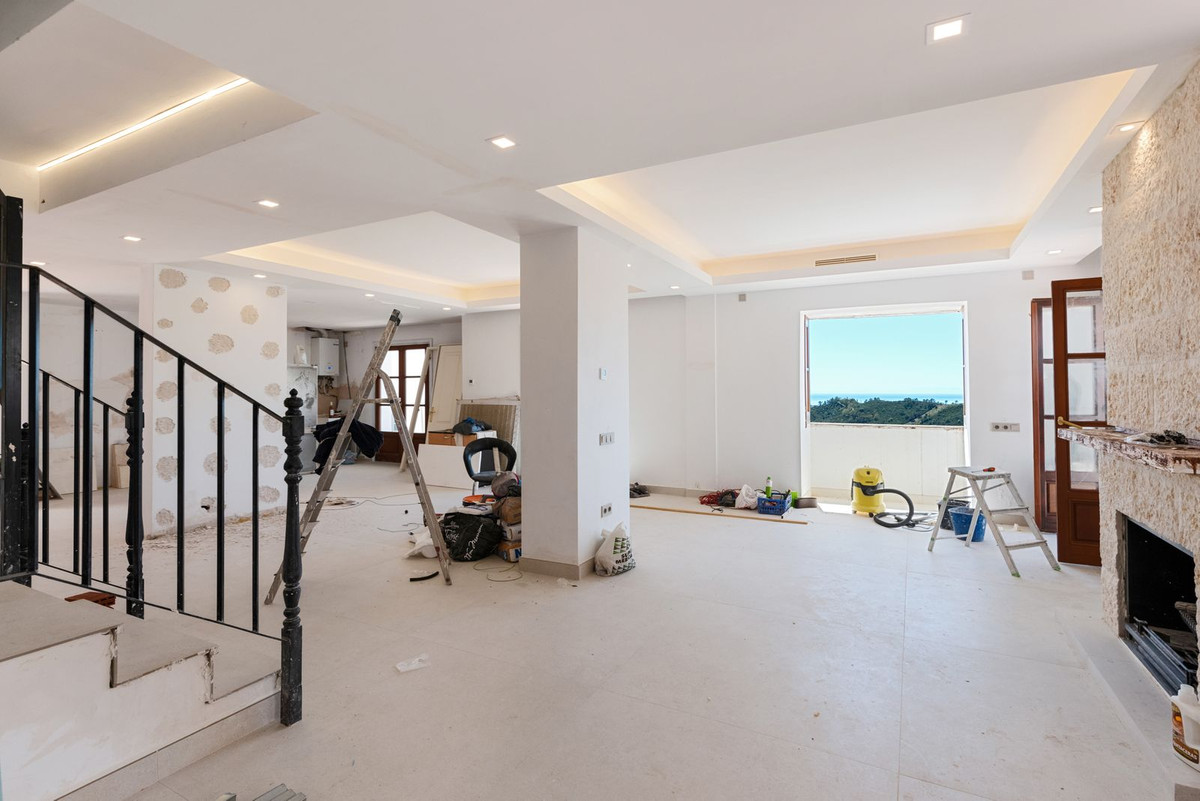 4 Bedroom Villa for Sale in Benahavís — 4