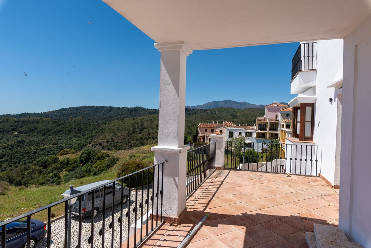 4 Bedroom Villa for Sale in Benahavís — 7