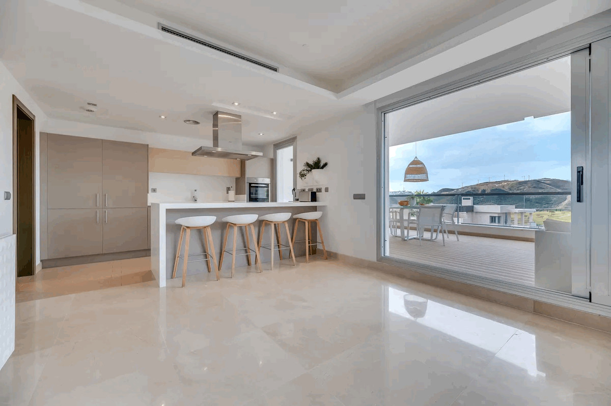 3 Bedroom Apartment for Sale in Los Arqueros — 3
