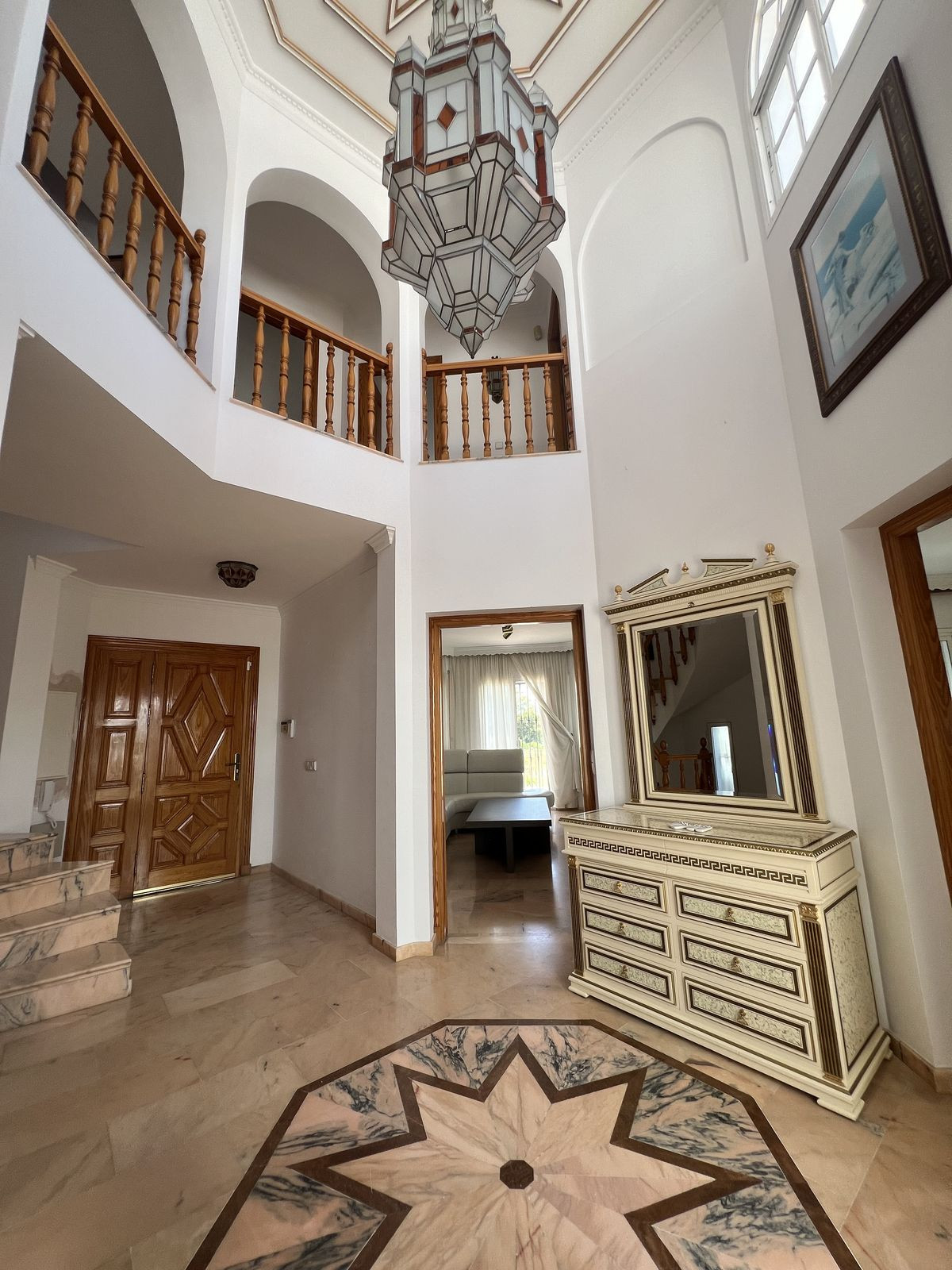 5 Bedroom Villa for Sale in San Pedro de Alcántara — 2