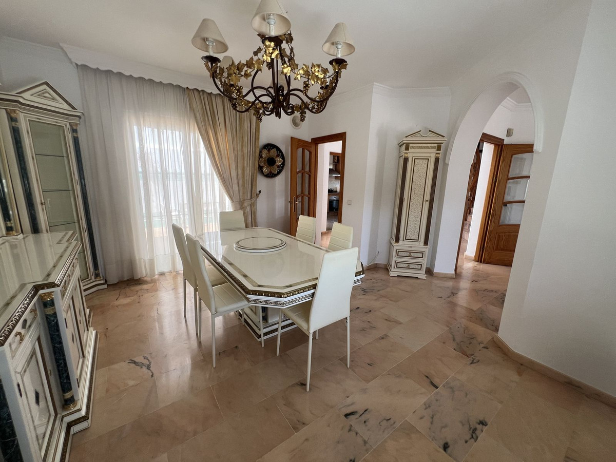 5 Bedroom Villa for Sale in San Pedro de Alcántara — 4