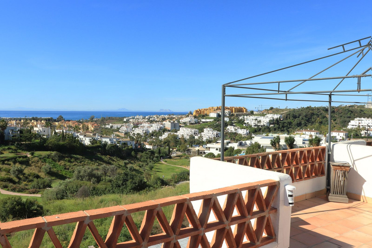 3 Bedroom Villa for Sale in Estepona — 9