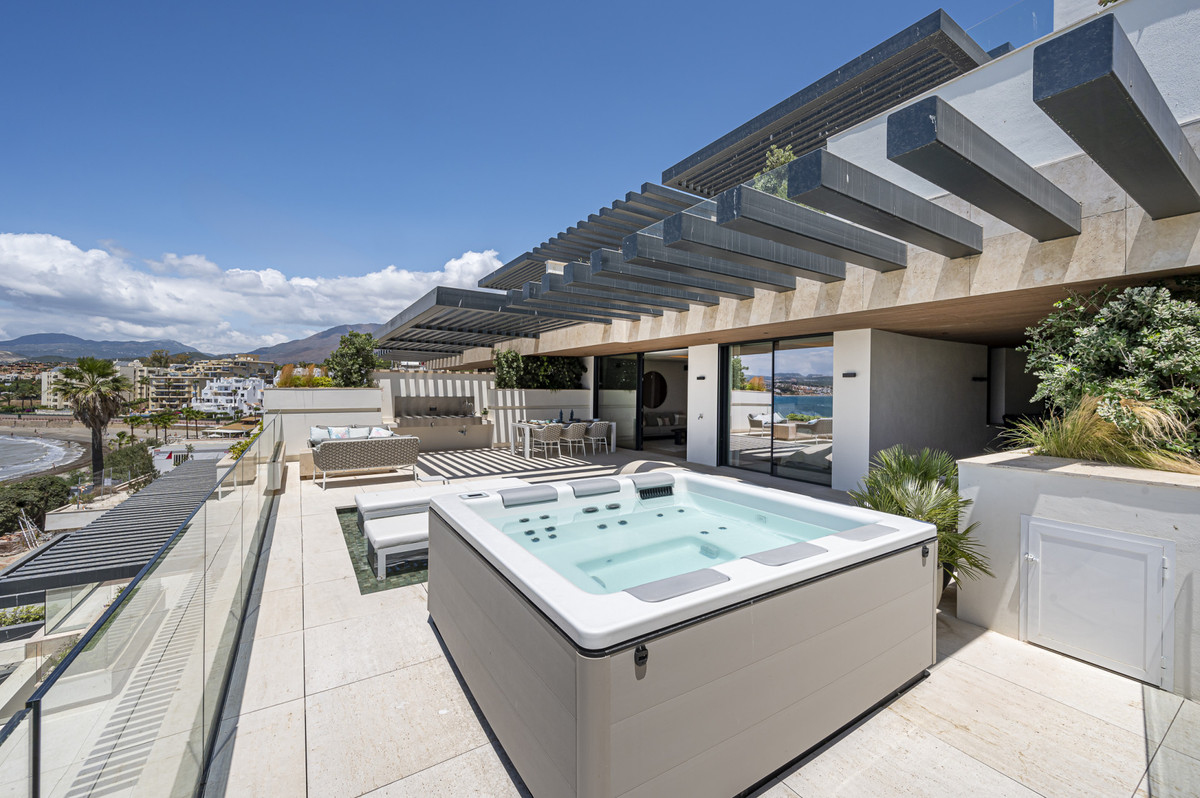 2 Bedroom Apartment for Sale in Estepona — 4