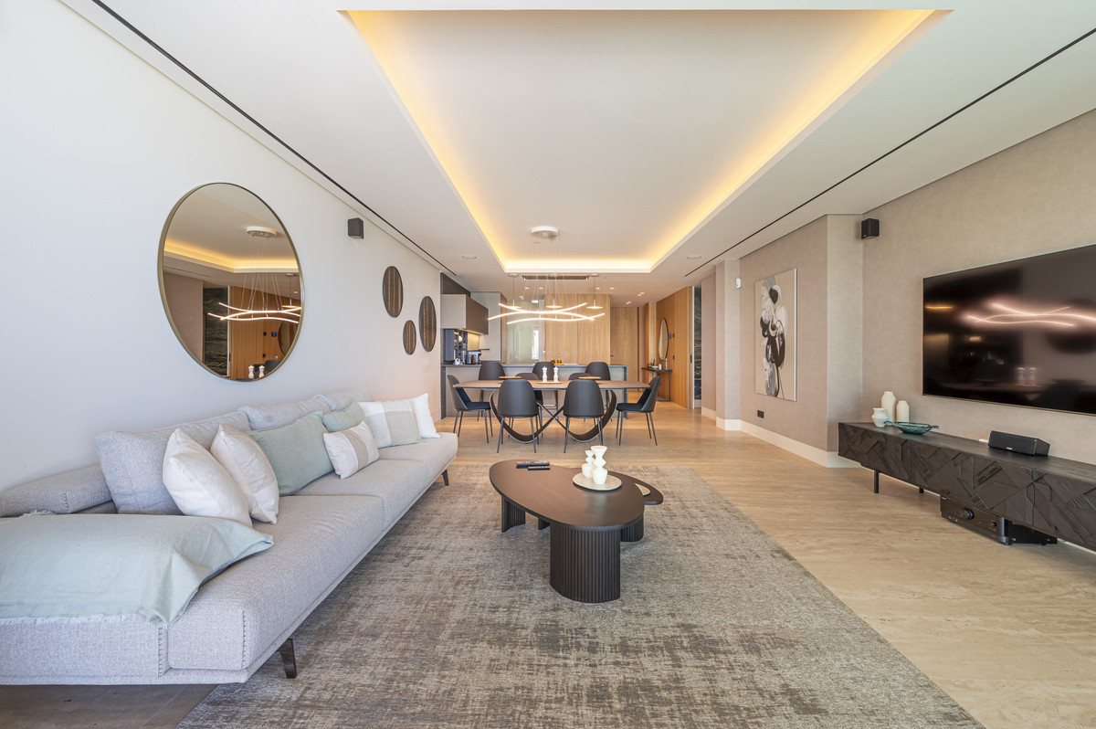 2 Bedroom Apartment for Sale in Estepona — 6