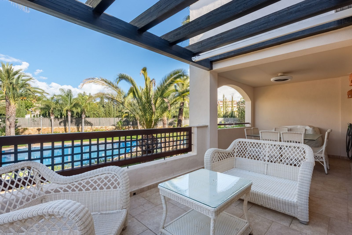 2 Bedroom Apartment for Sale in Nueva Andalucía — 2