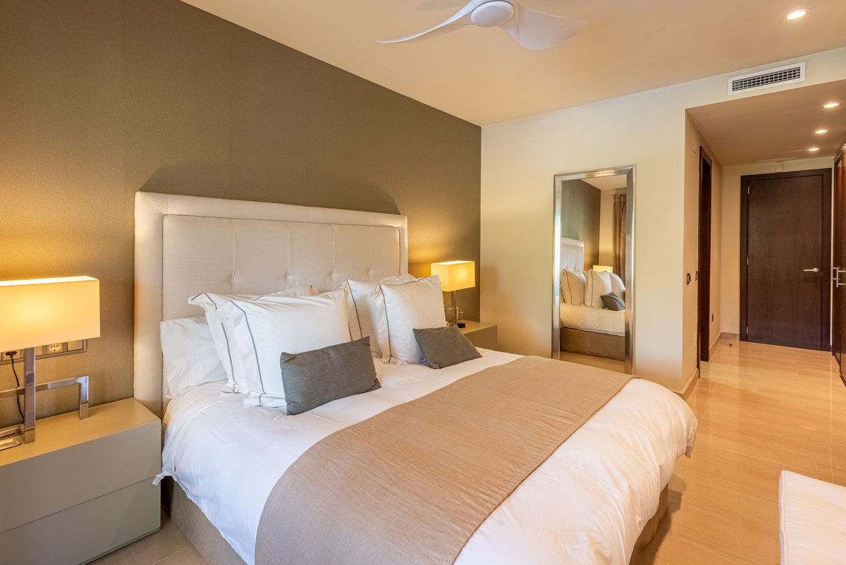 2 Bedroom Apartment for Sale in Nueva Andalucía — view 10
