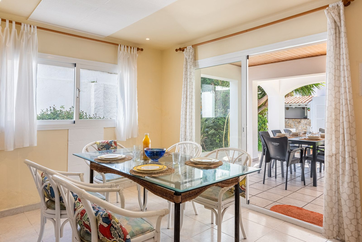 4 Bedroom Villa for Sale in San Pedro de Alcántara — 6